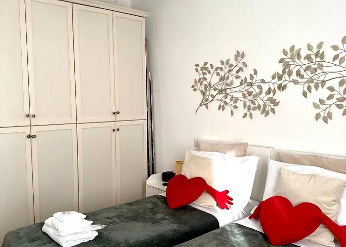 Gemelli-san Pietro-trastevere-casa Con Posto Auto Apartament